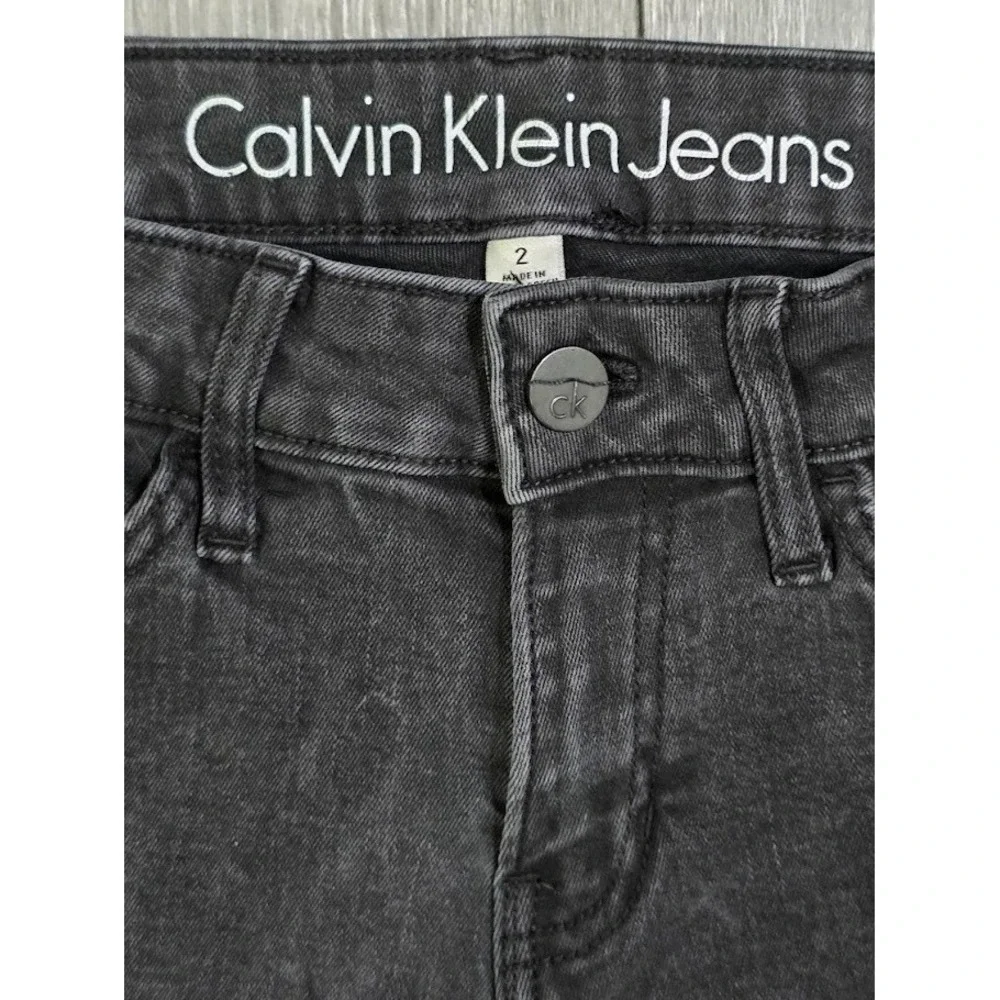 Calvin Klein Jeans Women's Ankle Skinny Black‎ Distressed Denim Size 2 Stretch